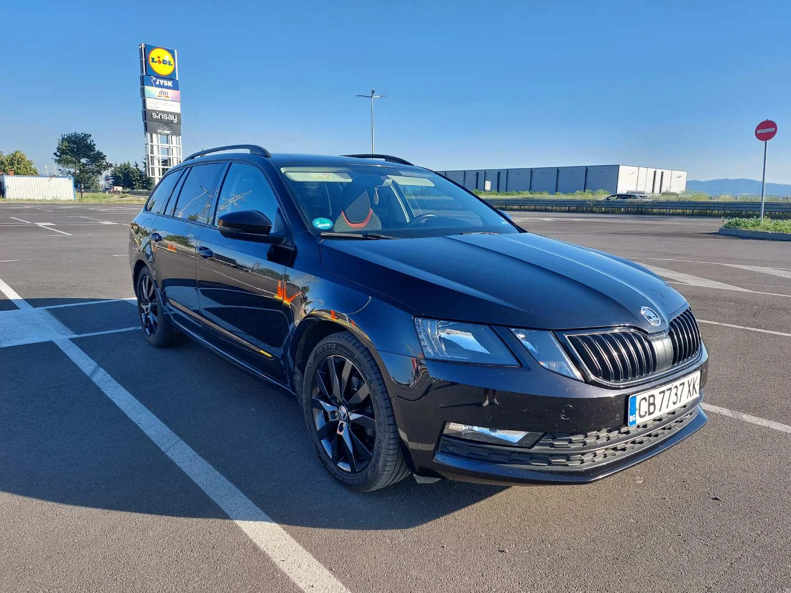 Skoda Octavia 1.6TDI DSG | Панорама | Keyless | СЛЕД ТОП ОБСЛУЖВ