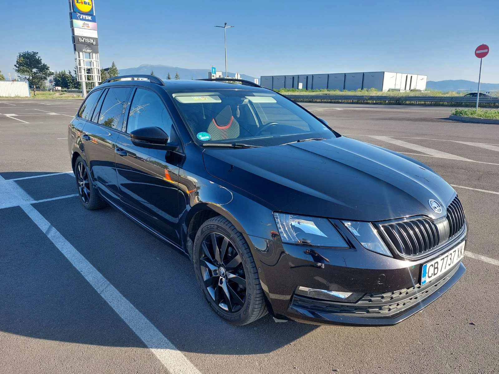 Skoda Octavia 1.6TDI DSG | Панорама | Keyless | СЛЕД ТОП ОБСЛУЖВ, снимка 8 - Автомобили и джипове - 55082618