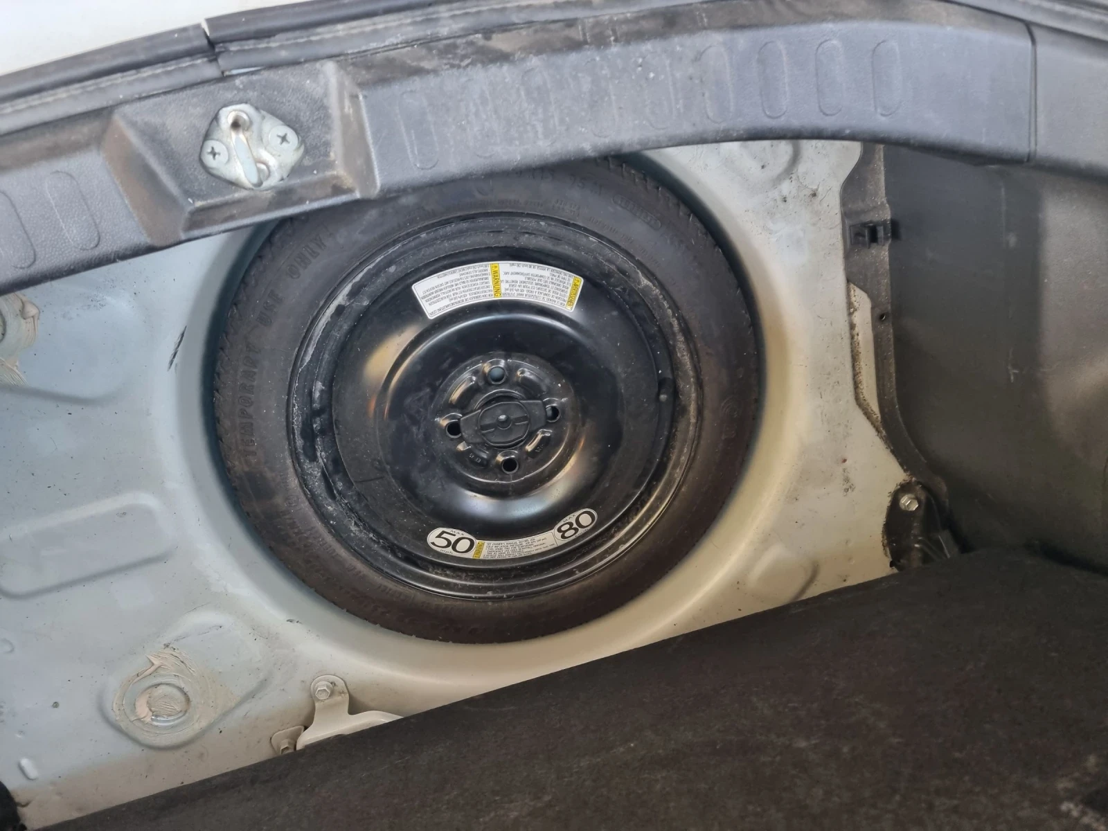 Suzuki Splash, снимка 11 - Автомобили и джипове - 53759998