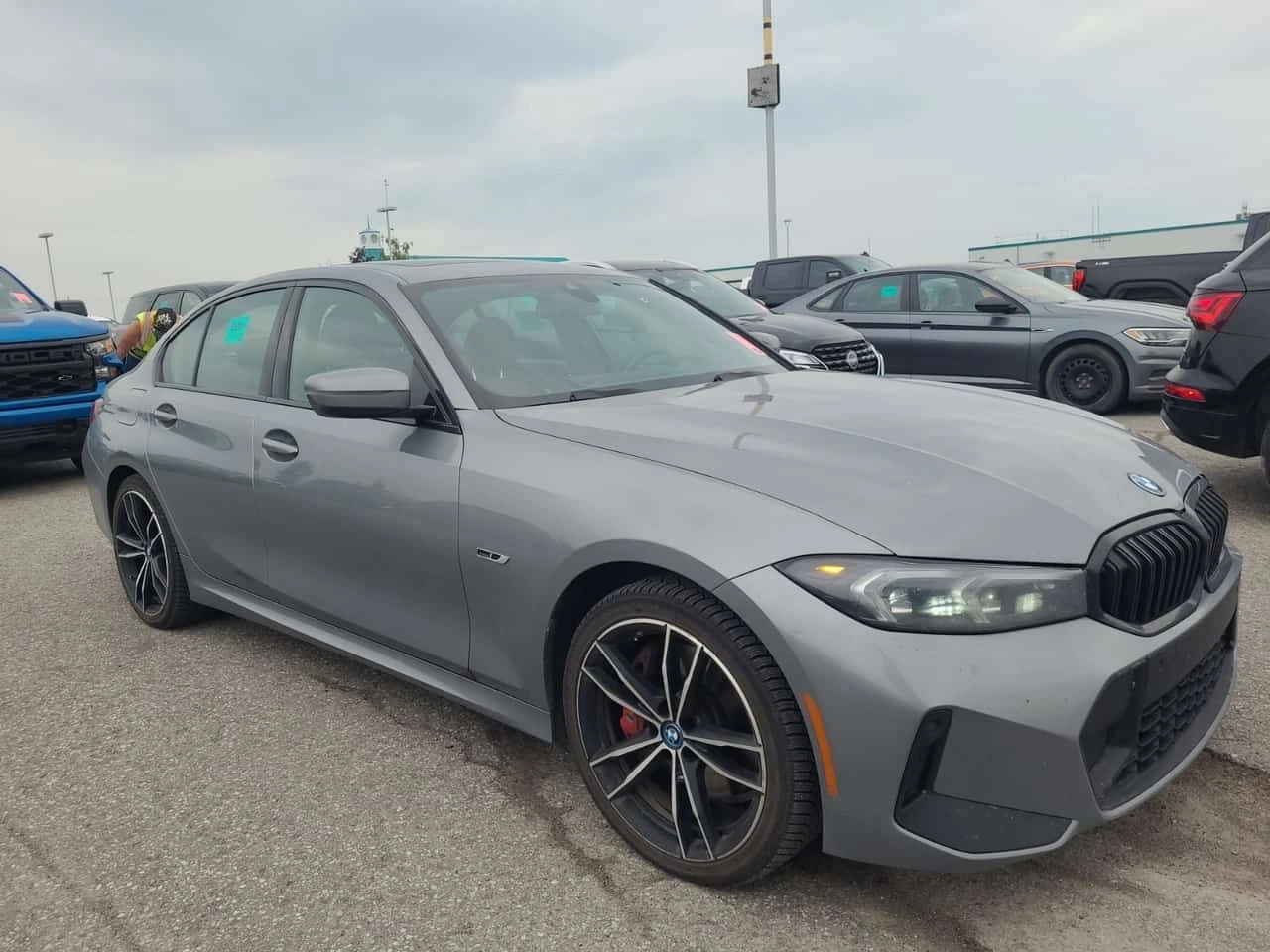 BMW 330 М ПАКЕТ/330E XDRIVE/ШИБЕДАХ/ПОДГРЕВ/2 КЛЮЧА/CARFAX, снимка 2 - Автомобили и джипове - 54859706