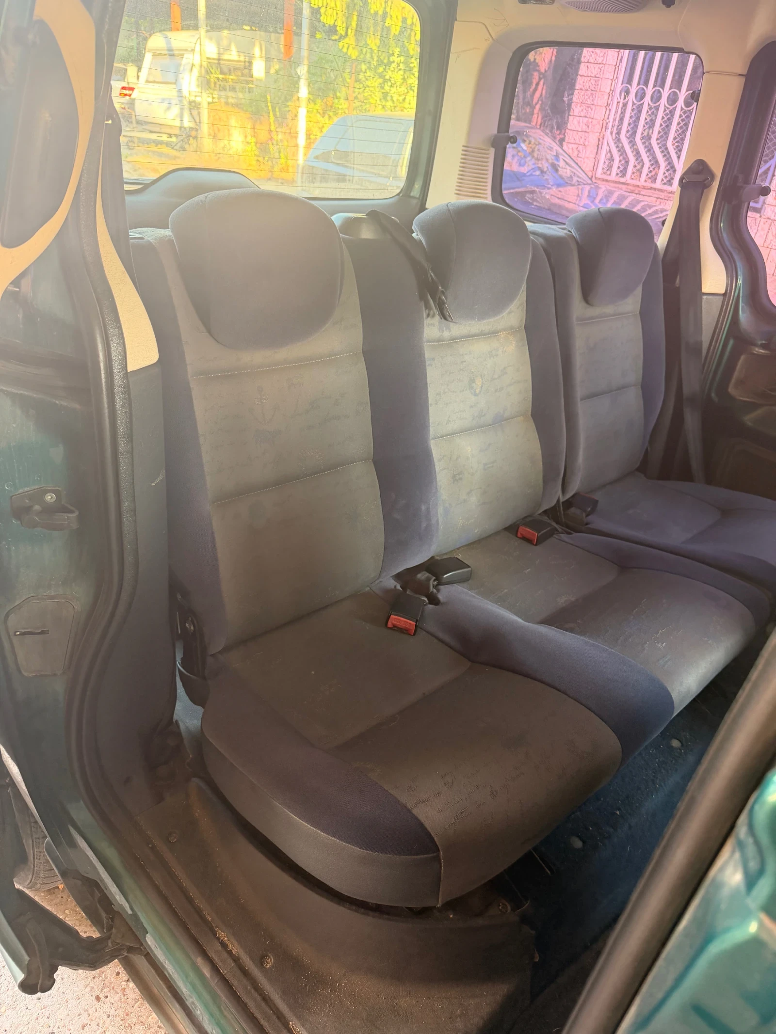 Citroen Berlingo 2.0 HDI, снимка 10 - Автомобили и джипове - 55063418