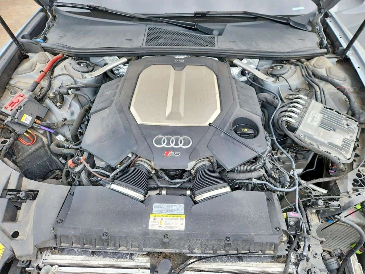 Audi Rs6 * CARFAX * ОПЦИЯ ЗА ФИНАНСИРАНЕ , снимка 16 - Автомобили и джипове - 55254017