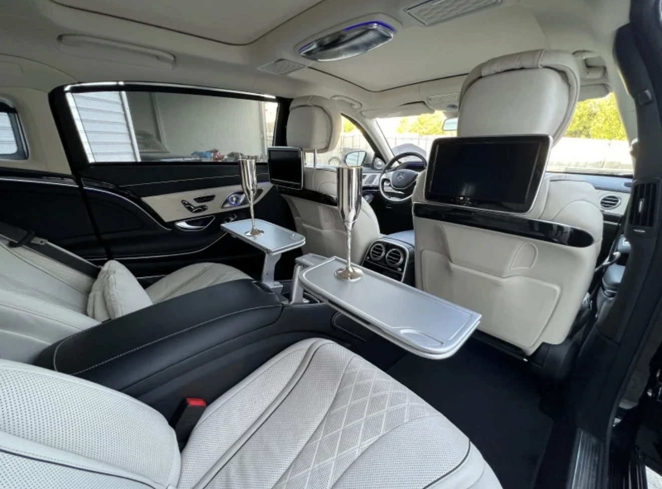 Maybach 650 V12 PULLMAN ТОП СЪСТОЯНИЕ , снимка 11 - Автомобили и джипове - 55376732