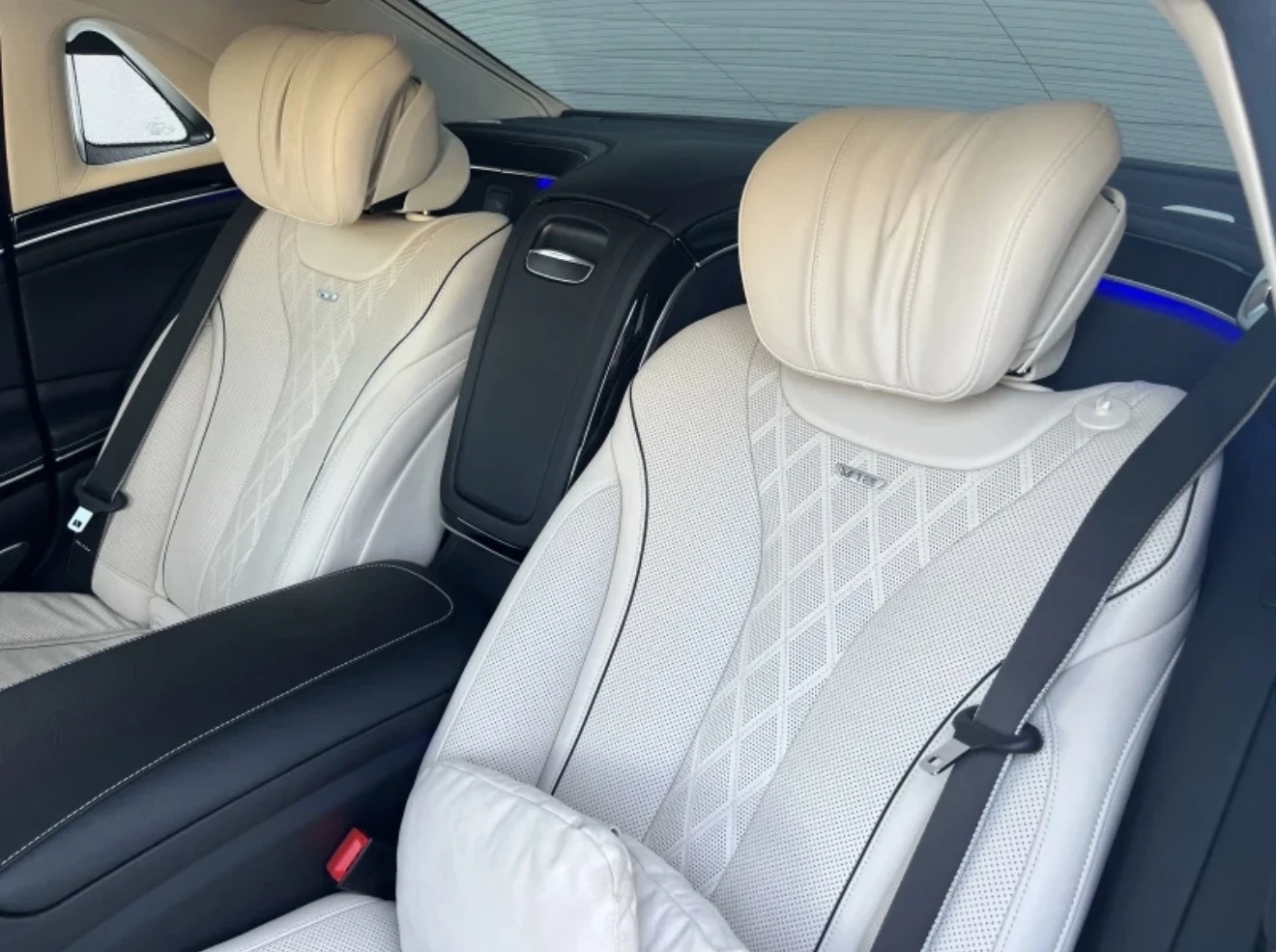 Maybach 650 V12 PULLMAN ТОП СЪСТОЯНИЕ , снимка 9 - Автомобили и джипове - 55376732