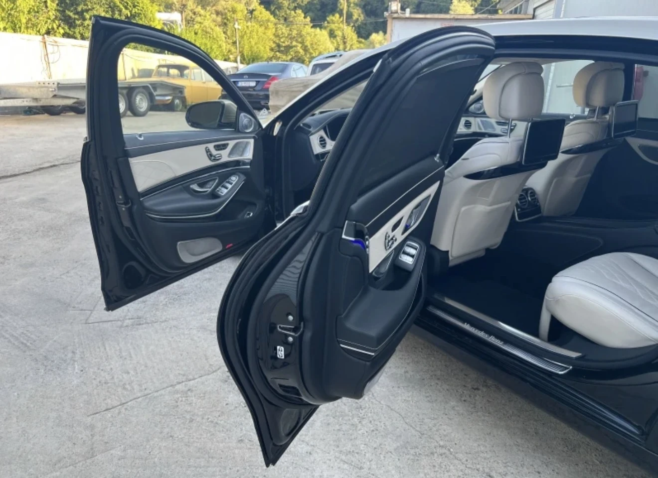 Maybach 650 V12 PULLMAN ТОП СЪСТОЯНИЕ , снимка 8 - Автомобили и джипове - 55376732