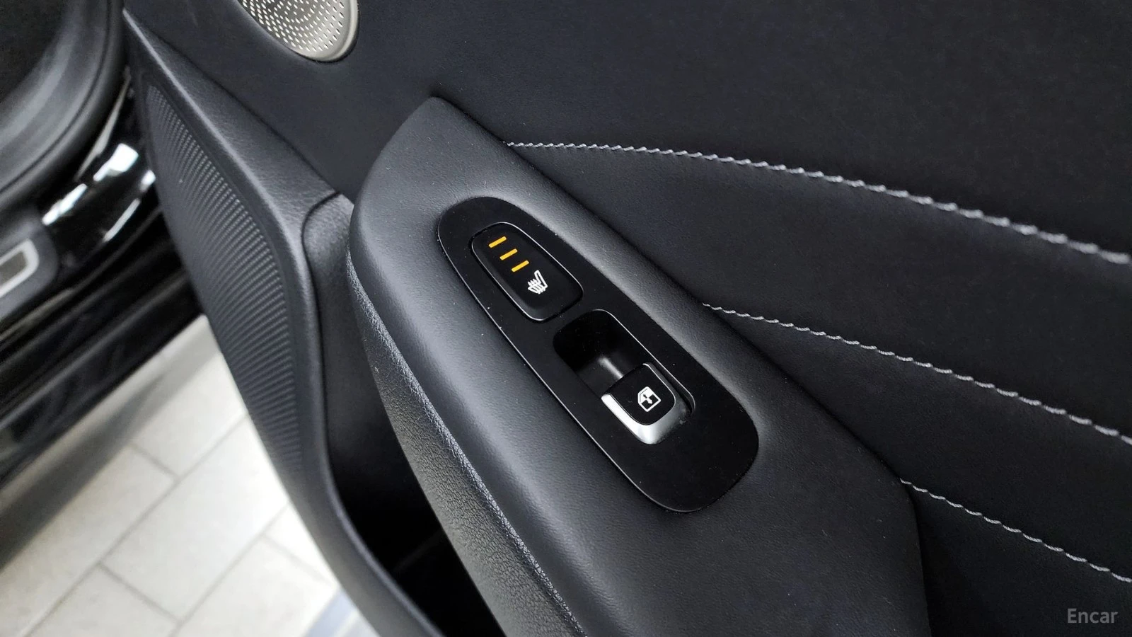 Kia Stinger 2.5 Masters* HUD* КОЖА* ОБДУХВ* НАВИ, снимка 17 - Автомобили и джипове - 55524116