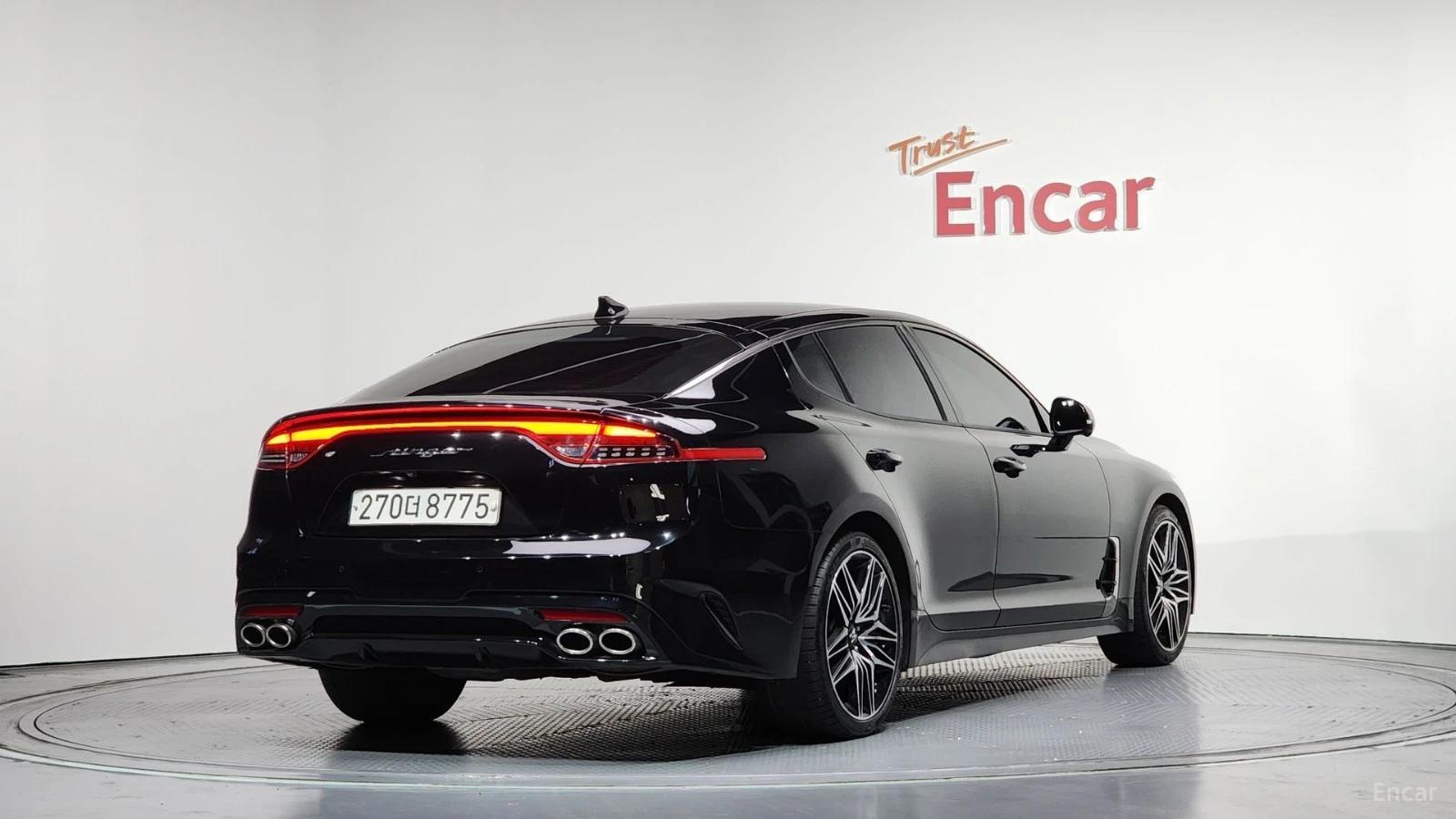 Kia Stinger 2.5 Masters* HUD* КОЖА* ОБДУХВ* НАВИ, снимка 2 - Автомобили и джипове - 55524116