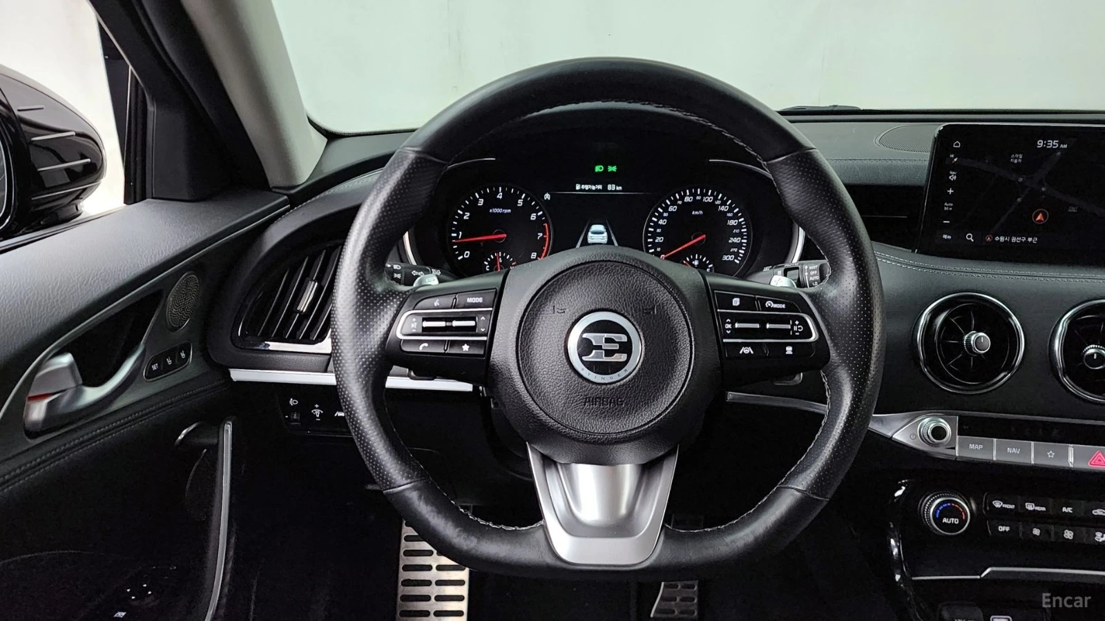 Kia Stinger 2.5 Masters* HUD* КОЖА* ОБДУХВ* НАВИ, снимка 11 - Автомобили и джипове - 55524116