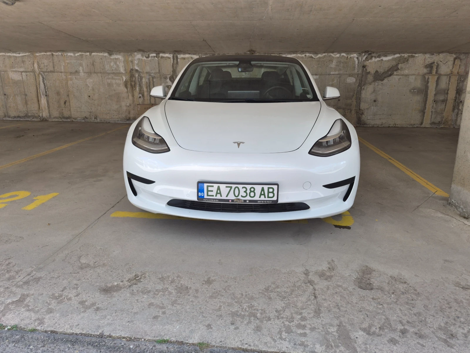 Tesla Model 3 Европейска Standart Plus
