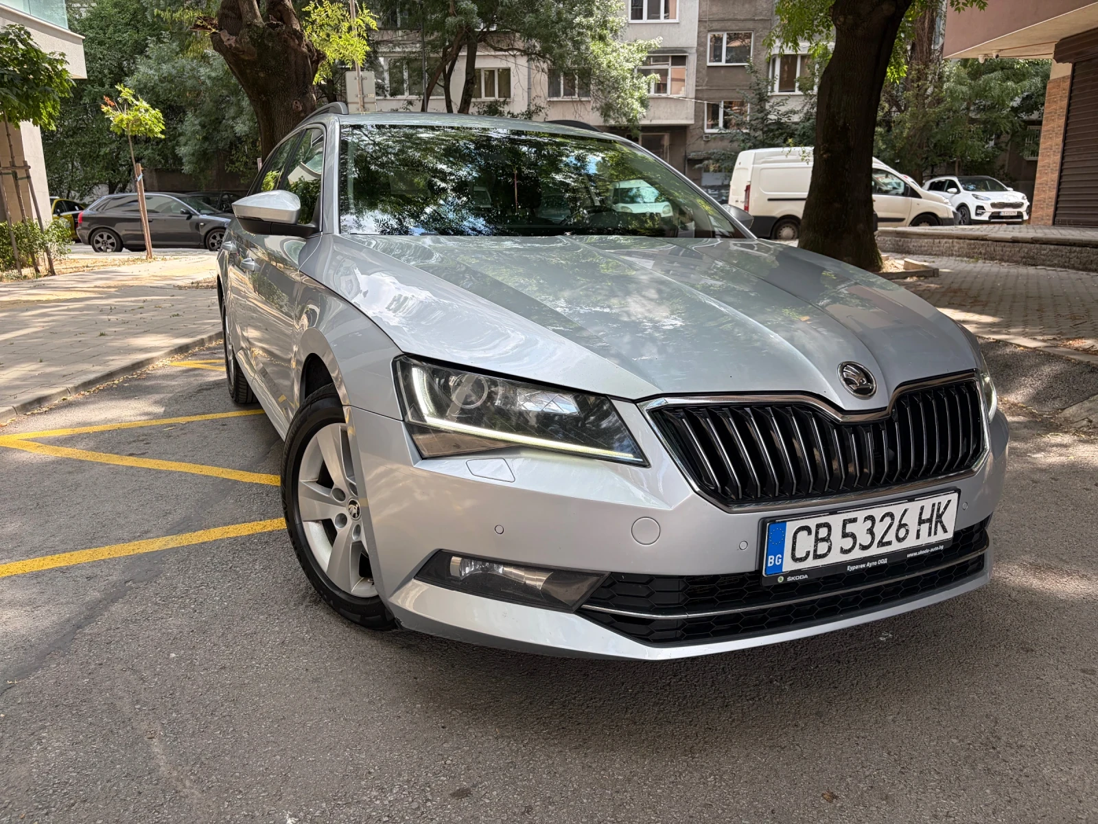 Skoda Superb, снимка 2 - Автомобили и джипове - 55605072