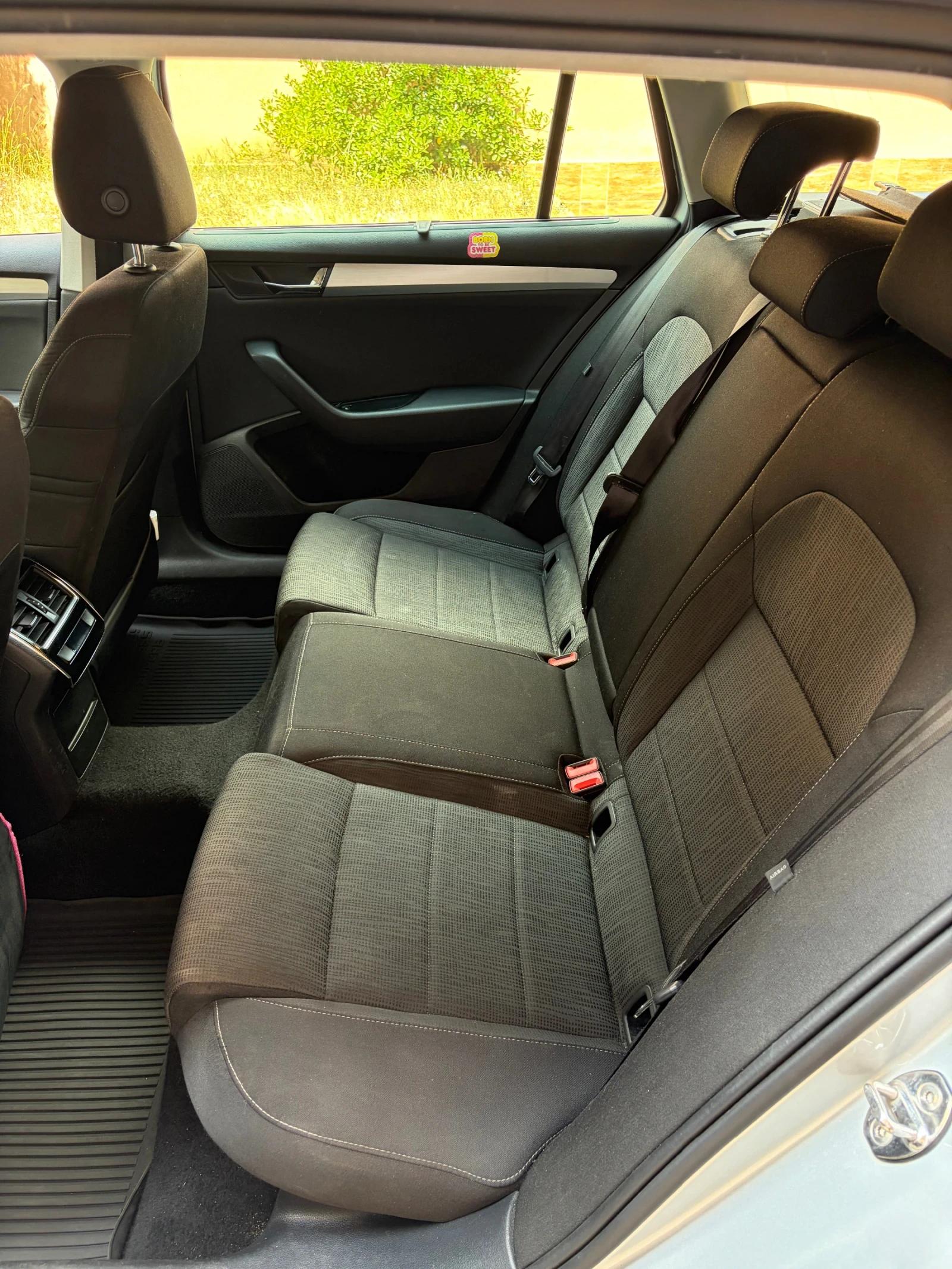Skoda Superb, снимка 9 - Автомобили и джипове - 55605072