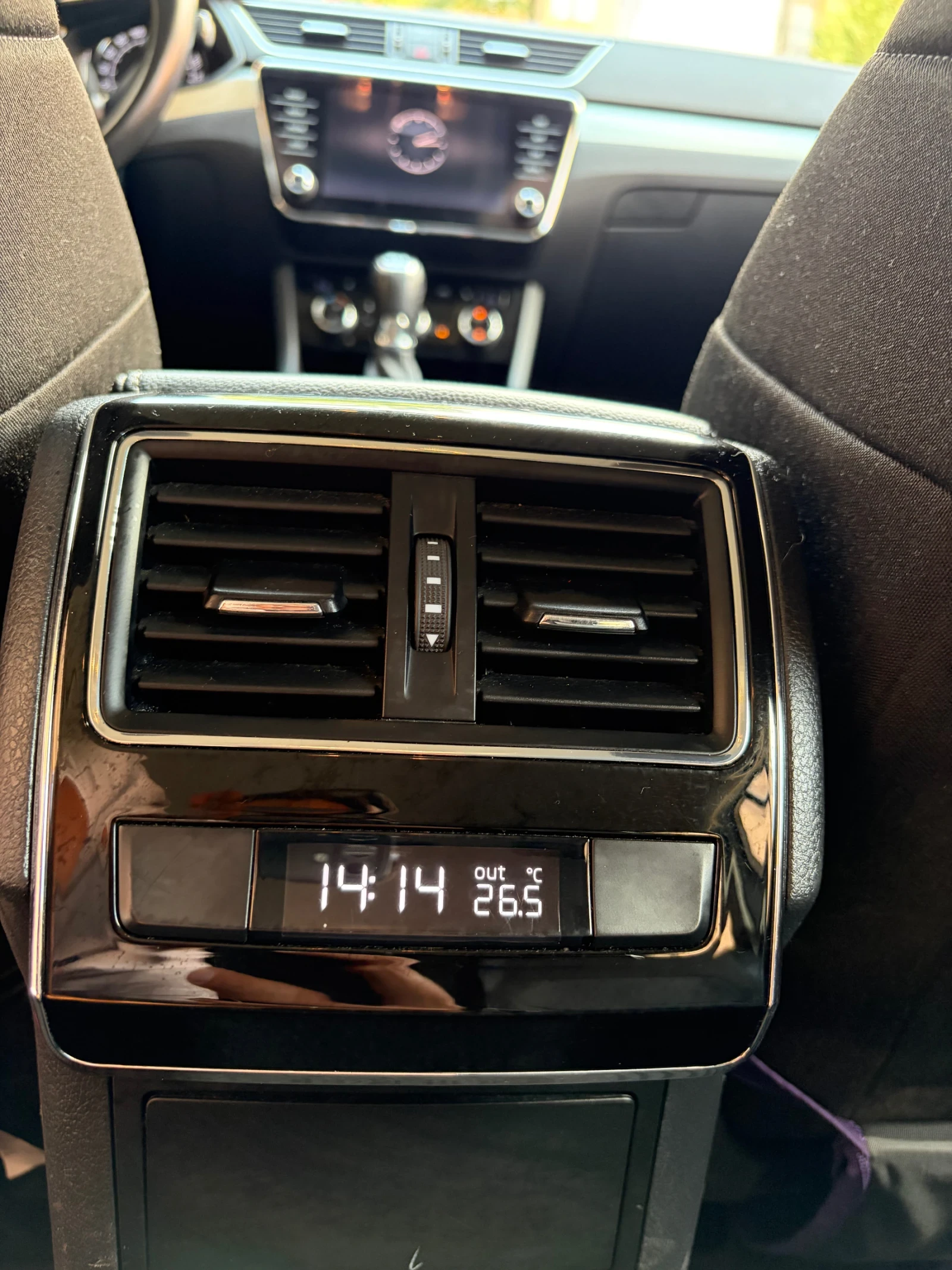 Skoda Superb, снимка 12 - Автомобили и джипове - 55605072
