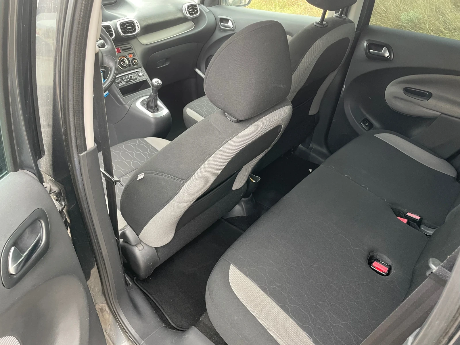 Citroen C3 Picasso 1.4, снимка 6 - Автомобили и джипове - 55865739
