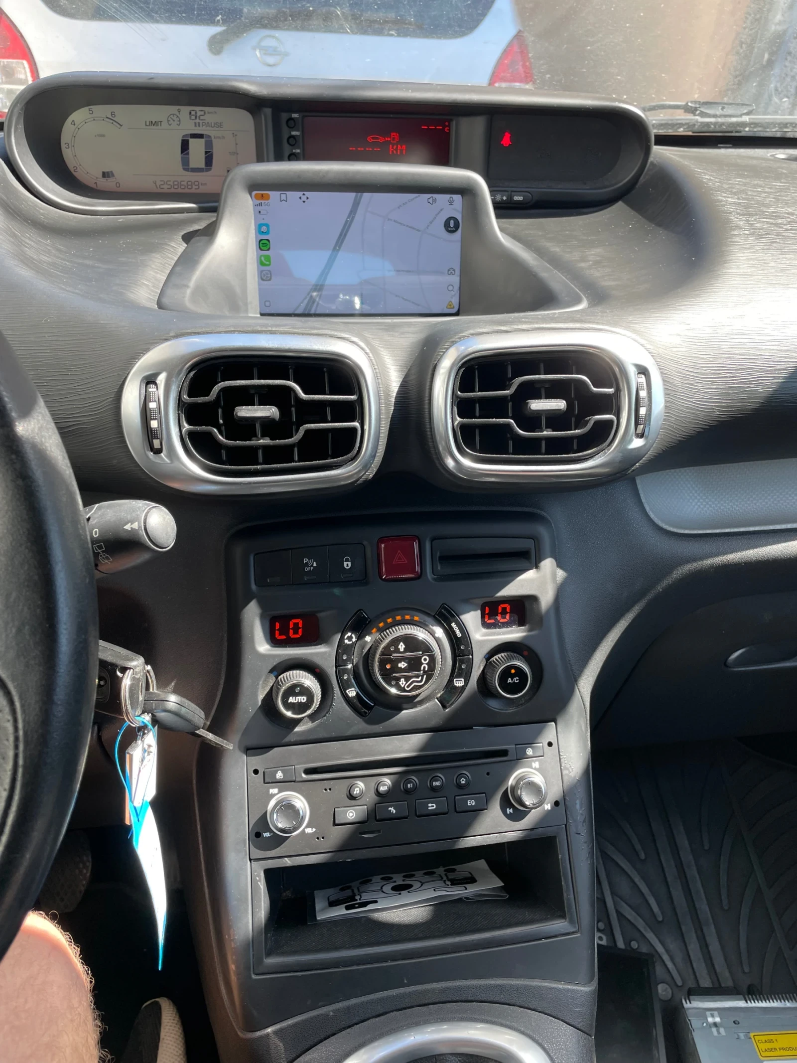 Citroen C3 Picasso 1.4, снимка 16 - Автомобили и джипове - 55865739