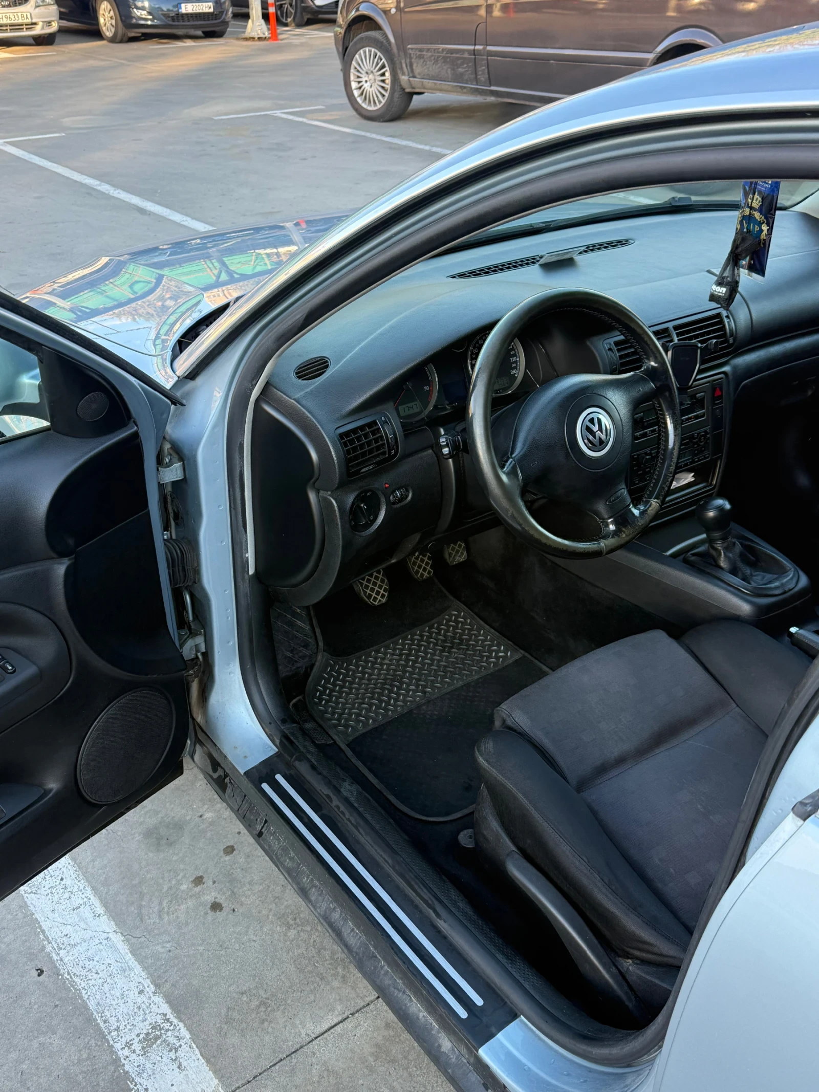 VW Passat, снимка 5 - Автомобили и джипове - 56507737