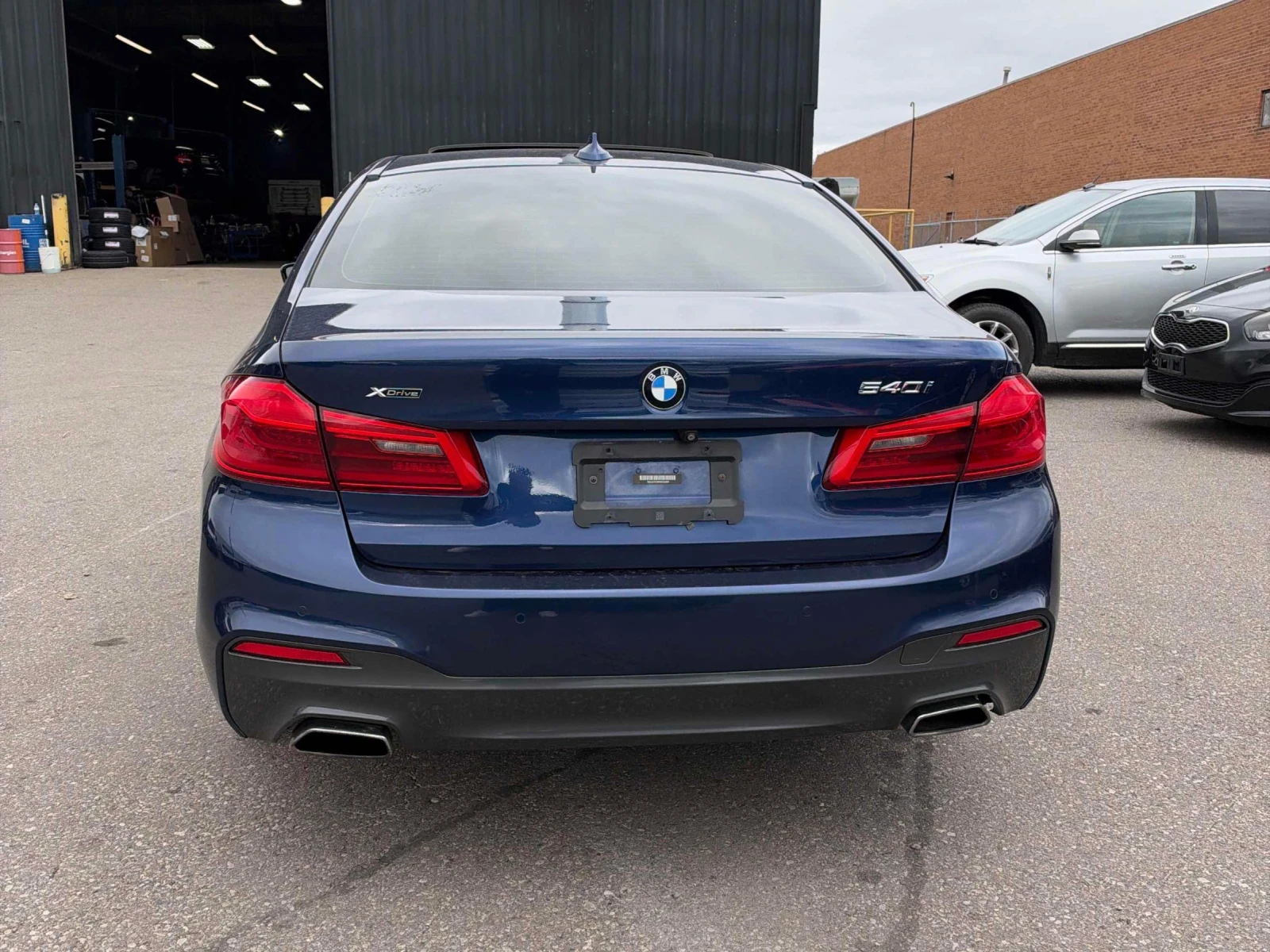 BMW 540 xDrive* M-pack* HUD* Back cam* Pano* H&K* �������* | Mobile.bg � ����������� 5