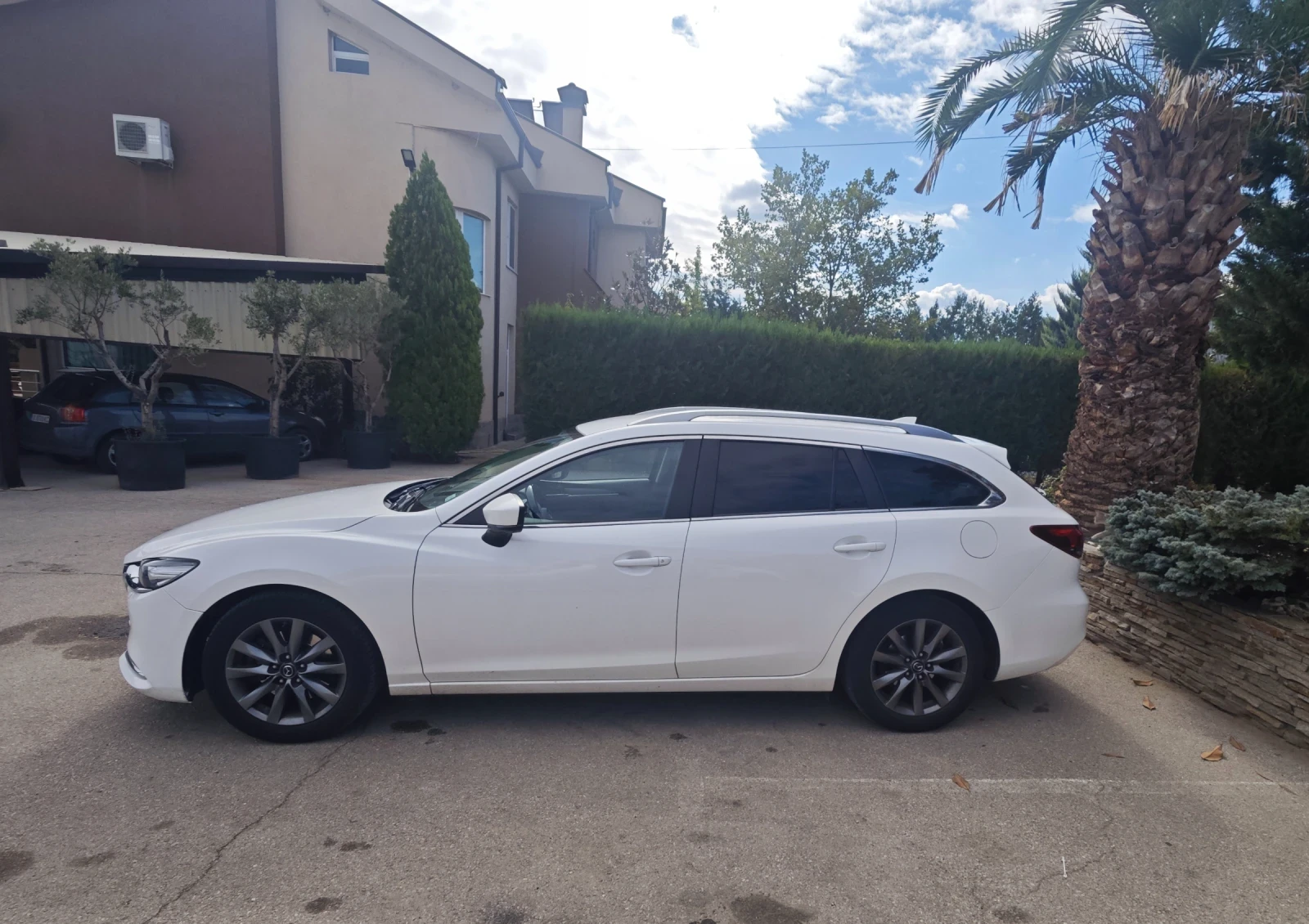 Mazda 6 2.2d, снимка 3 - Автомобили и джипове - 56553466