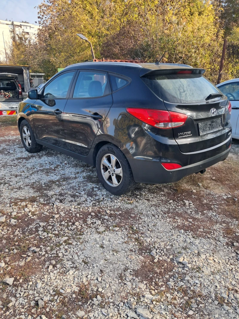 Hyundai IX35 2.0 140к.с , снимка 3 - Автомобили и джипове - 47743558