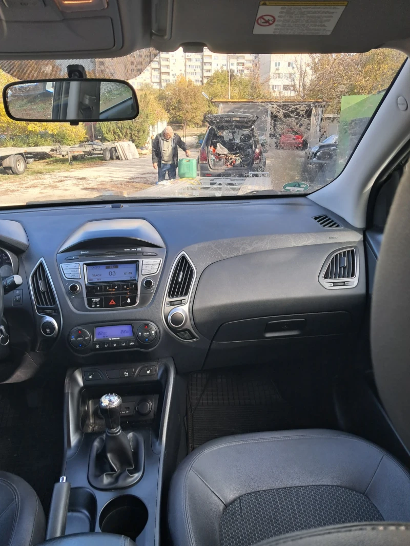 Hyundai IX35 2.0 140к.с , снимка 11 - Автомобили и джипове - 47743558