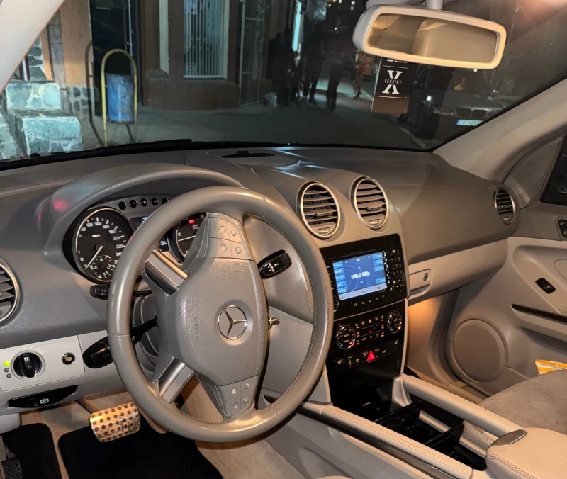 Mercedes-Benz ML 320, снимка 8 - Автомобили и джипове - 49599754