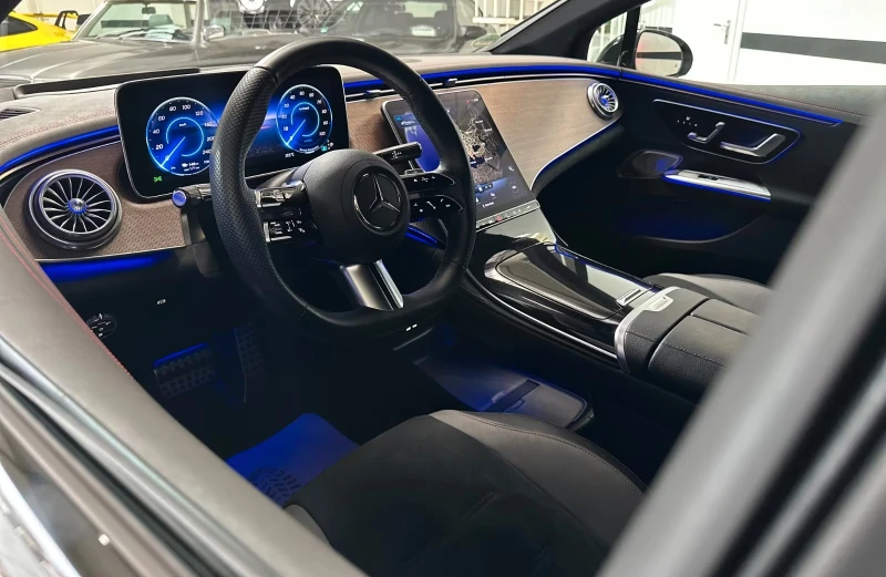 Mercedes-Benz EQE 350+ AMG Line M-Bux* HUD* LED, снимка 5 - Автомобили и джипове - 51935745