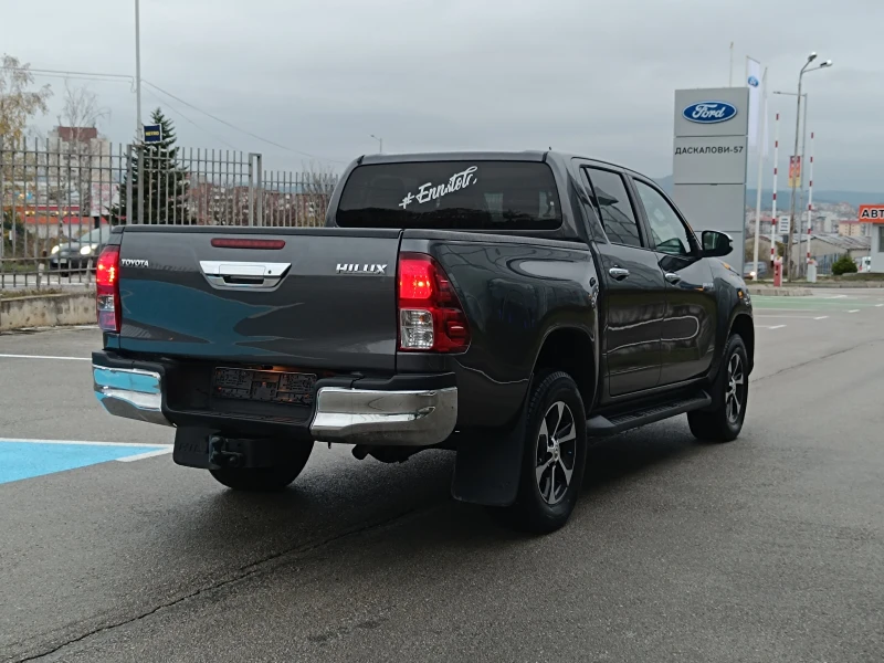 Toyota Hilux 2.4 D-4D 4WD, снимка 4 - Автомобили и джипове - 52485186