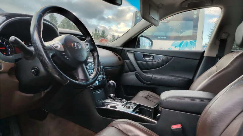 Infiniti Fx 35 4x4, снимка 2 - Автомобили и джипове - 52920905