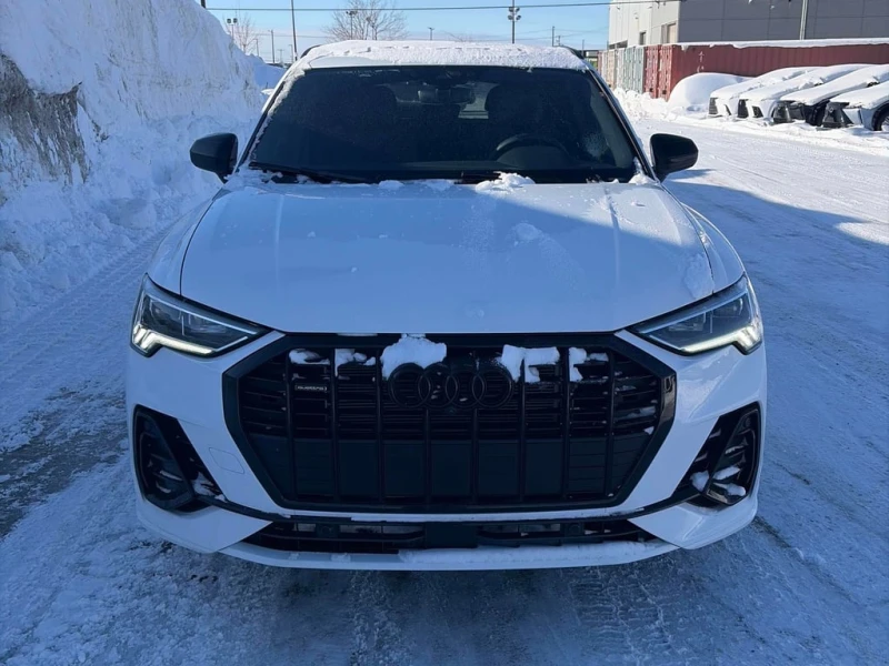 Audi Q3 Technik 45 TFSI quattro * CARFAX * ПОДГРЕВИ, снимка 2 - Автомобили и джипове - 53302414