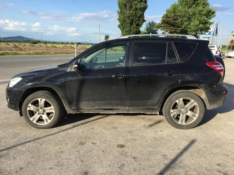 Toyota Rav4 -НА ЧАСТИ, снимка 3 - Автомобили и джипове - 10790587