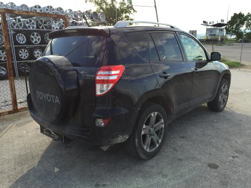 Toyota Rav4 -НА ЧАСТИ, снимка 6 - Автомобили и джипове - 10790587