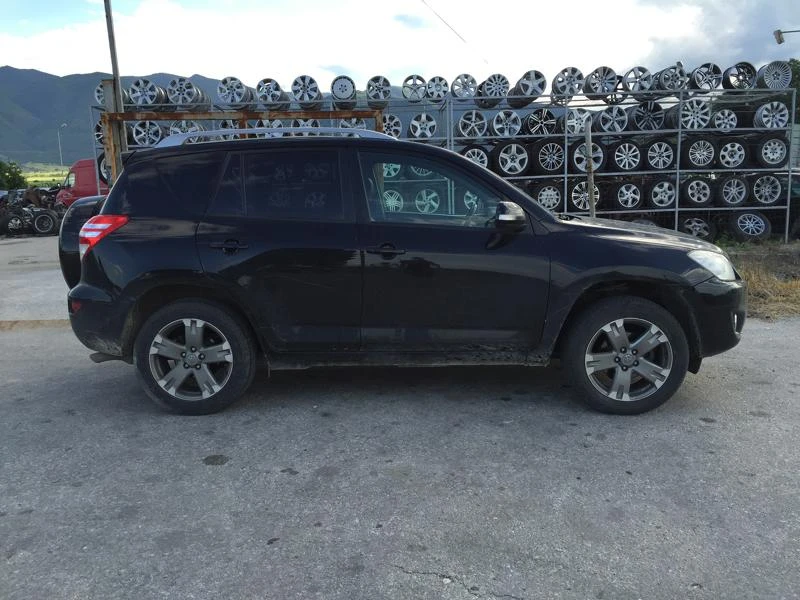 Toyota Rav4 -НА ЧАСТИ, снимка 7 - Автомобили и джипове - 10790587