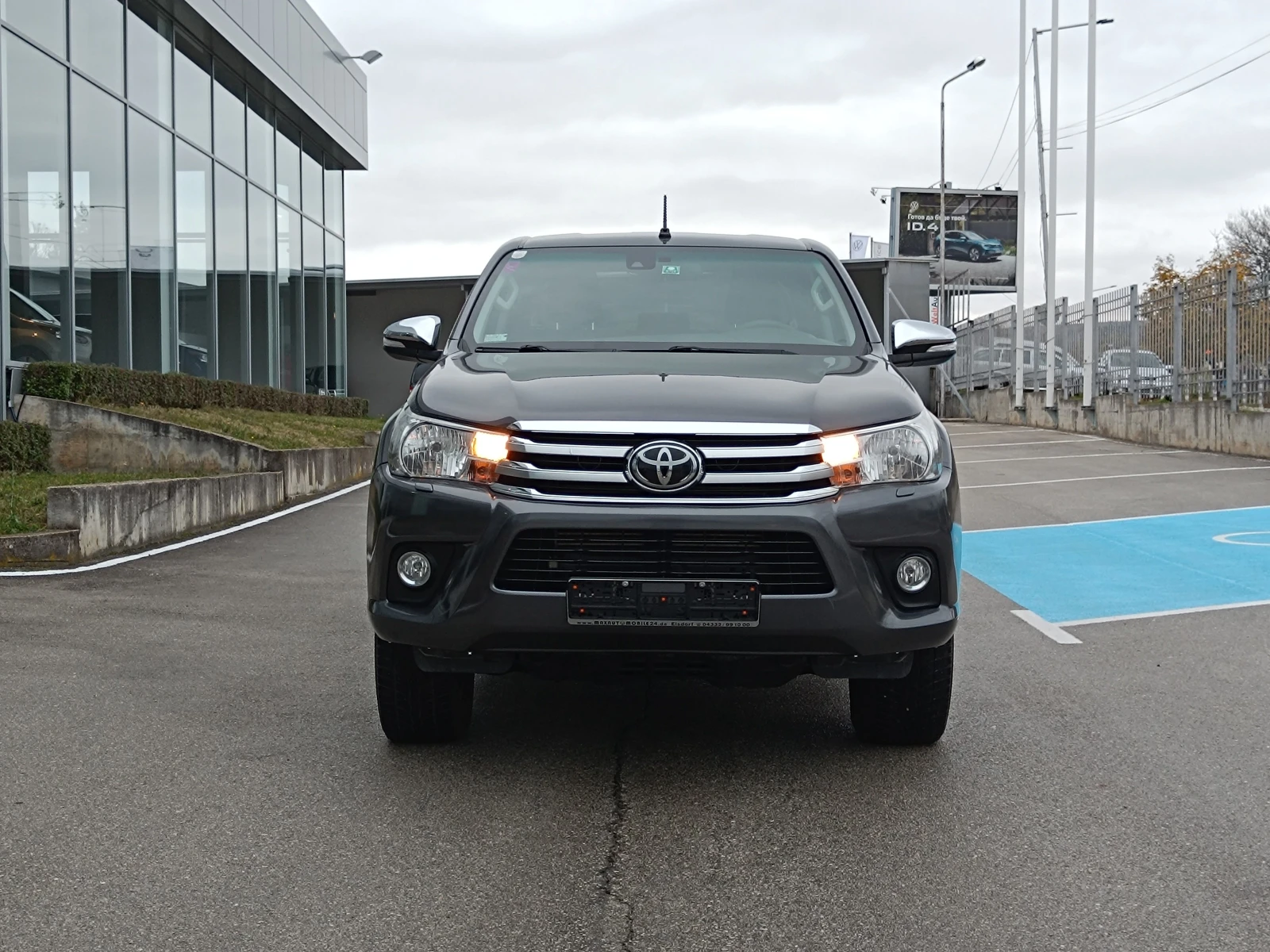 Toyota Hilux 2.4 D-4D 4WD - изображение 2