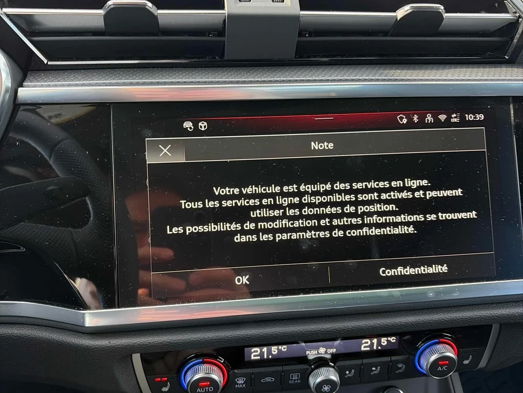 Audi Q3 Technik 45 TFSI quattro * CARFAX * ПОДГРЕВИ - изображение 9