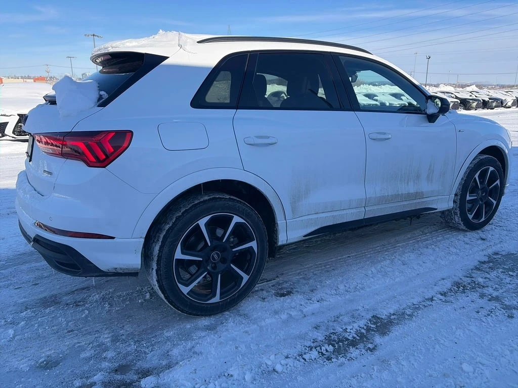 Audi Q3 Technik 45 TFSI quattro * CARFAX * ПОДГРЕВИ - изображение 4