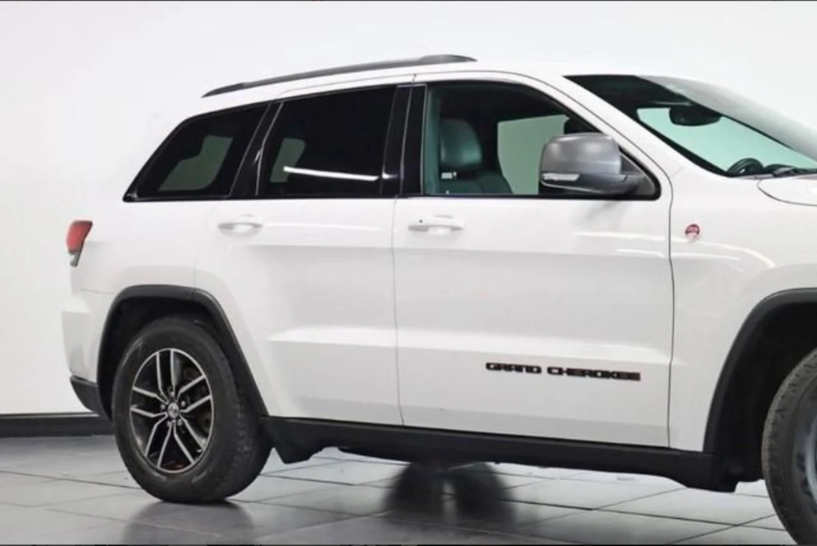 Jeep Grand cherokee Trailhawk, снимка 3 - Автомобили и джипове - 54220893