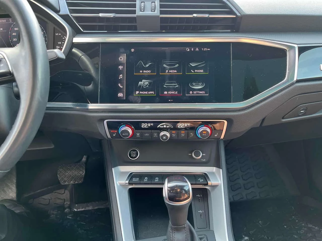 Audi Q3 * 45 TFSI quattro * PANO* KEYLESS* �������*  | Mobile.bg � ����������� 9