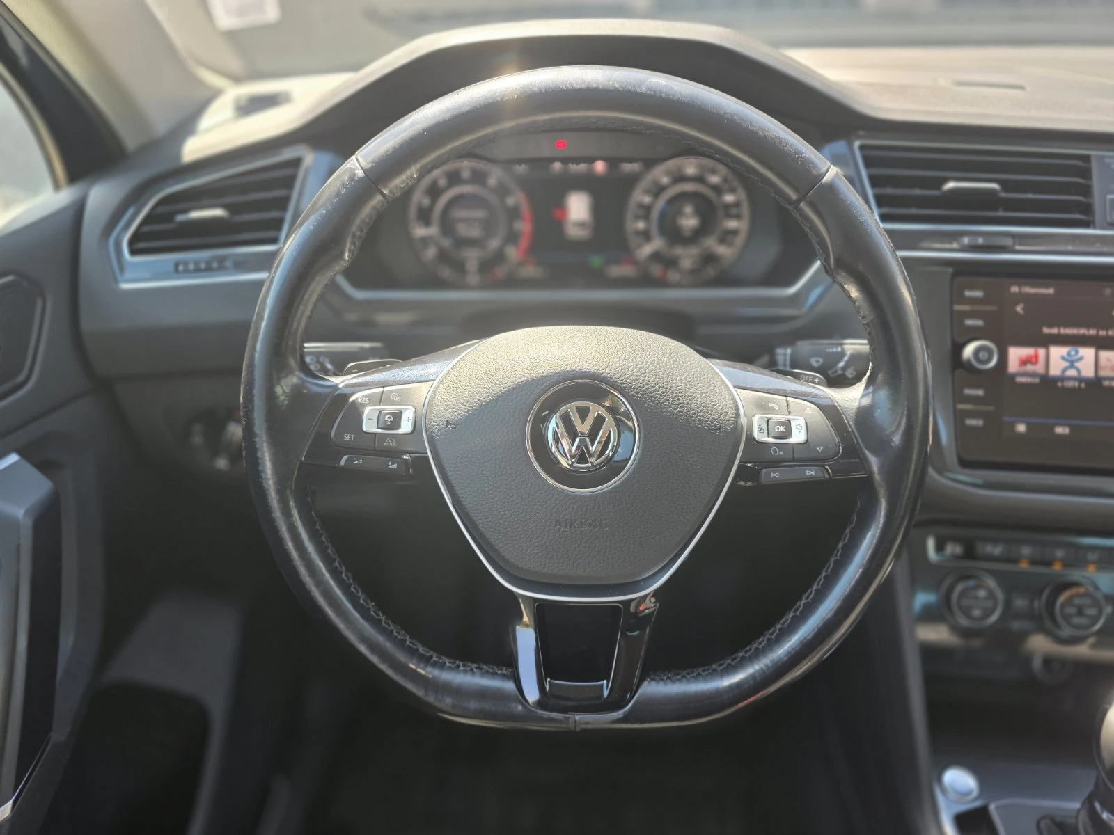 VW Tiguan 2.0 TSI 4MOTION , снимка 10 - Автомобили и джипове - 55242307