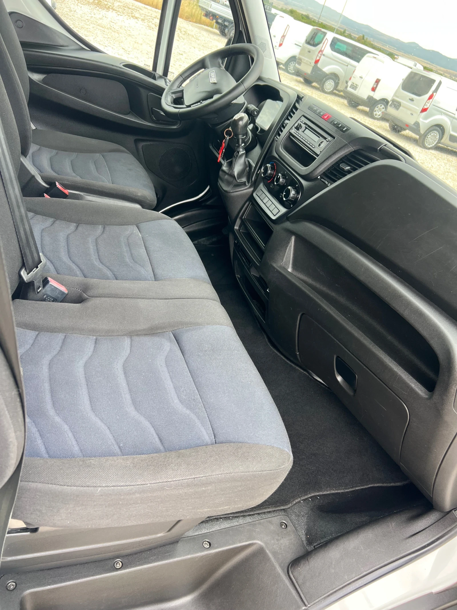 Iveco Daily 35-140 ПАДАЩ БОРД, снимка 15 - Бусове и автобуси - 55930317