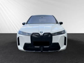 BMW iX M70/xDrive/B&W/PANO SKY/ICONIC GLOW/ - 85980 € / 168162.26 лв. - 93785142 2