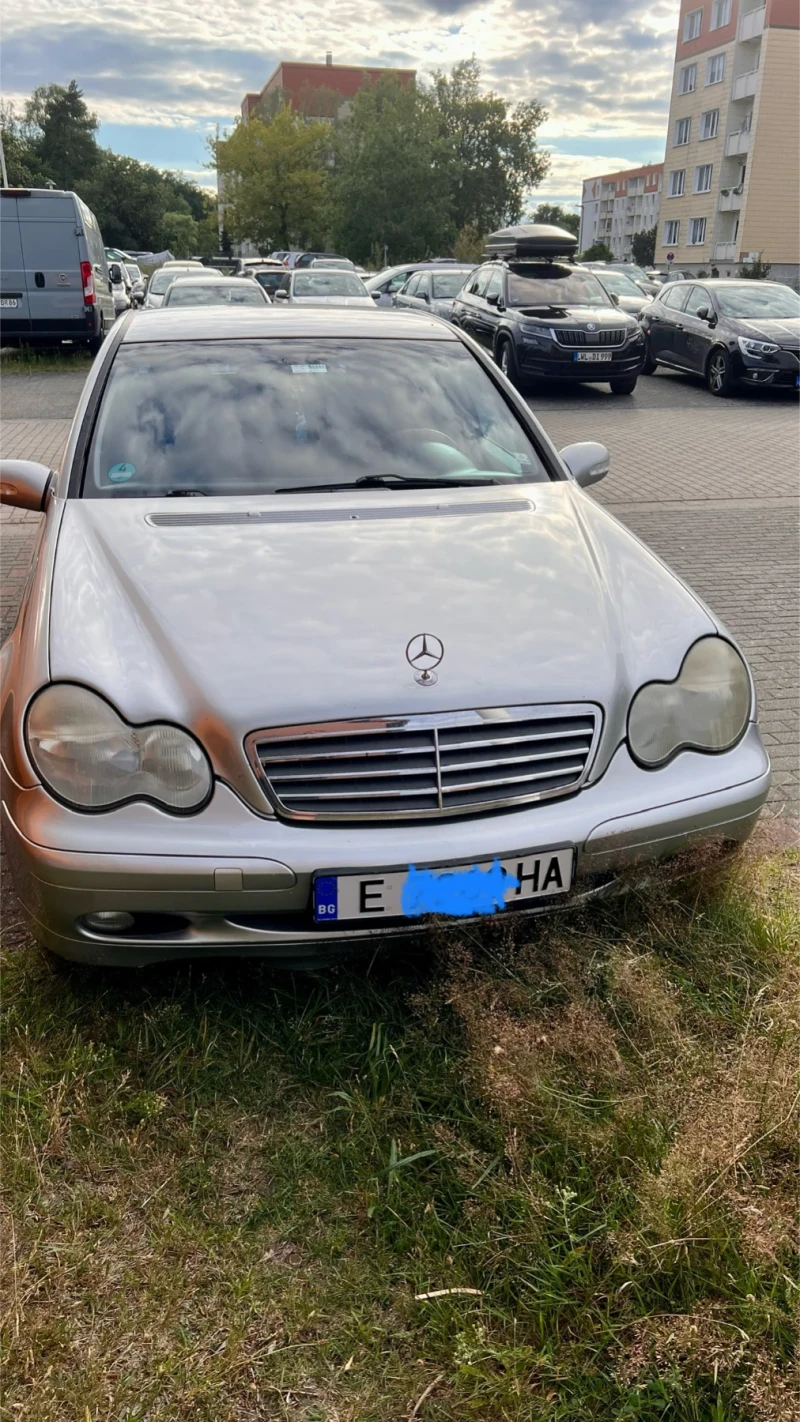 Mercedes-Benz C 220, снимка 1 - Автомобили и джипове - 47239372