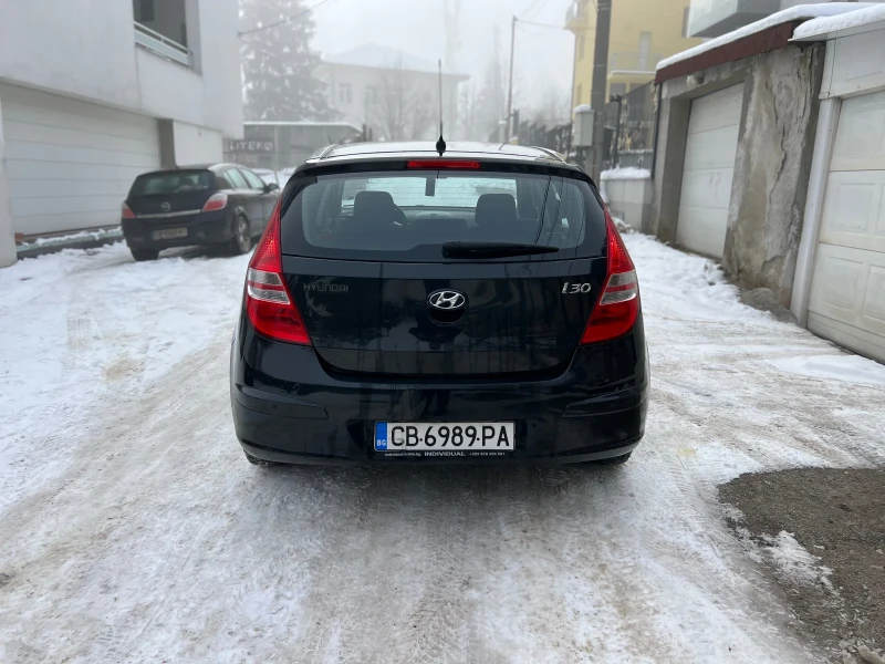 Hyundai I30 1.6 122к.с. Сменена верига и съединител, снимка 6 - Автомобили и джипове - 48819524