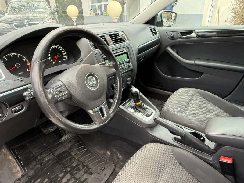 VW Jetta 2.0 115 коня, снимка 6 - Автомобили и джипове - 48964903