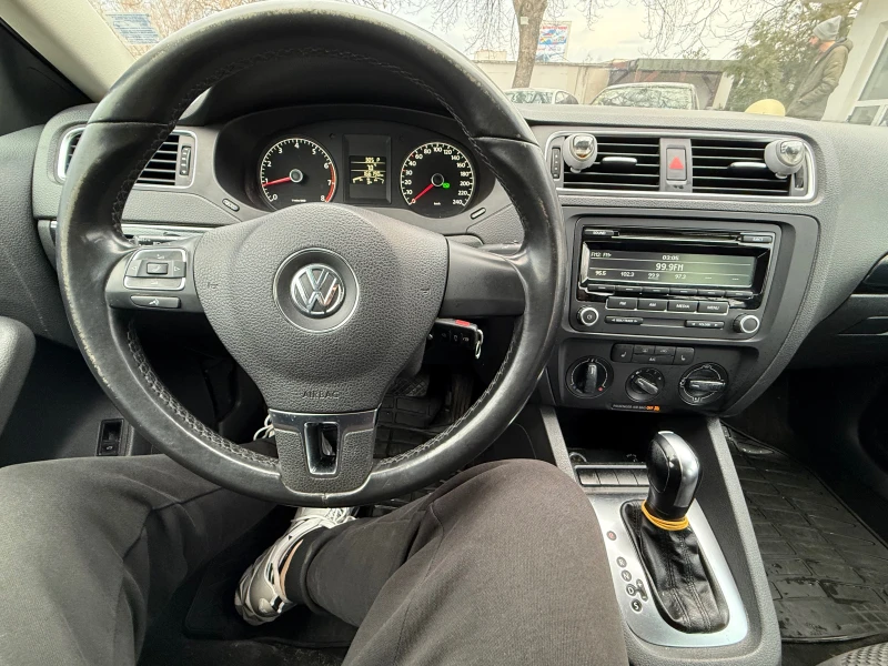 VW Jetta 2.0 115 коня, снимка 7 - Автомобили и джипове - 48964903