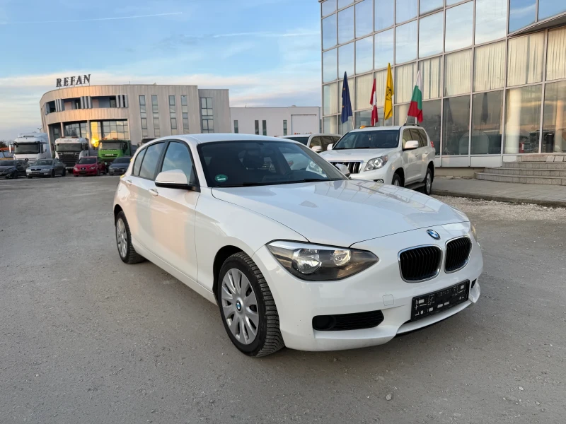 BMW 120 2.0i* FROZEN WHITE* ПЕРФЕКТНА* KEYLESS* НОВ ВНОС, снимка 1 - Автомобили и джипове - 49150089