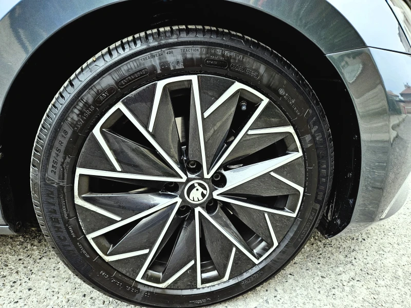 Skoda Superb 3, Facelift, 2.0 TDI, DSG, L&K, DCC, Keyless, снимка 9 - Автомобили и джипове - 51141406