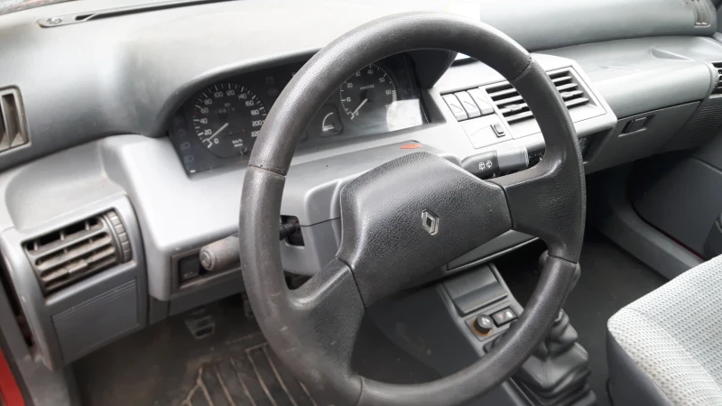 Renault Clio, снимка 7 - Автомобили и джипове - 52557449