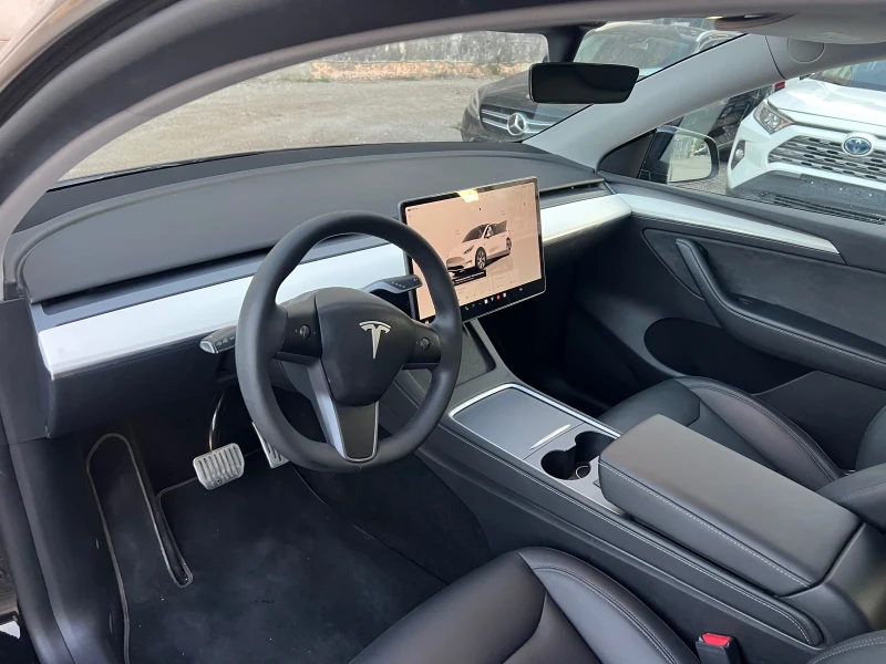 Tesla Model Y Швейцария 33000км, снимка 11 - Автомобили и джипове - 51860094