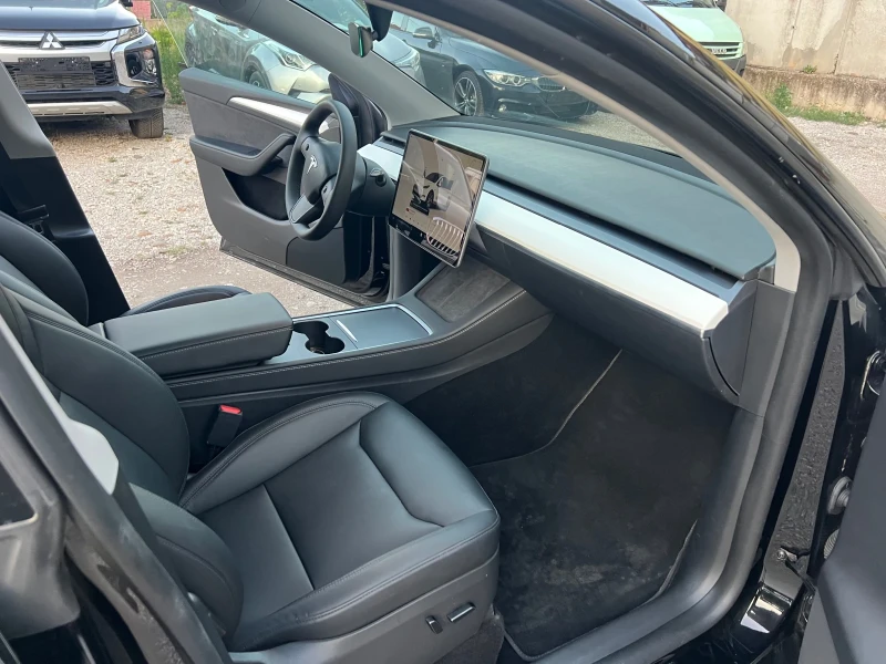 Tesla Model Y Швейцария 33000км, снимка 13 - Автомобили и джипове - 51860094