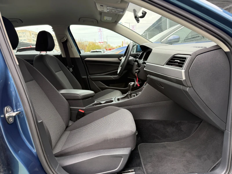 VW Jetta 1.4 TSI, снимка 8 - Автомобили и джипове - 52336755