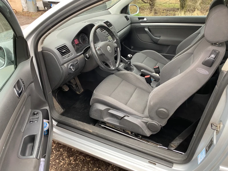 VW Golf 2.0 TDI 4motion, снимка 6 - Автомобили и джипове - 52390386